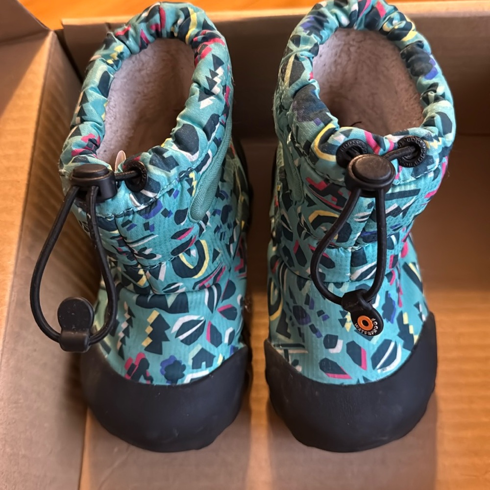 Bogs B-Moc Snow Adventure Boots Turquoise Multi Kids Toddler 8